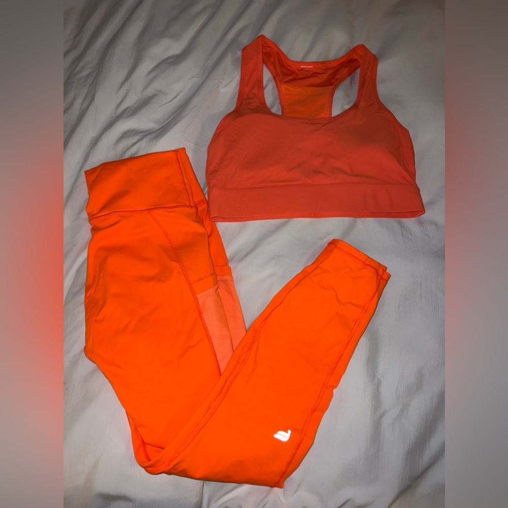 Khloe Kardashian Fabletics Set M